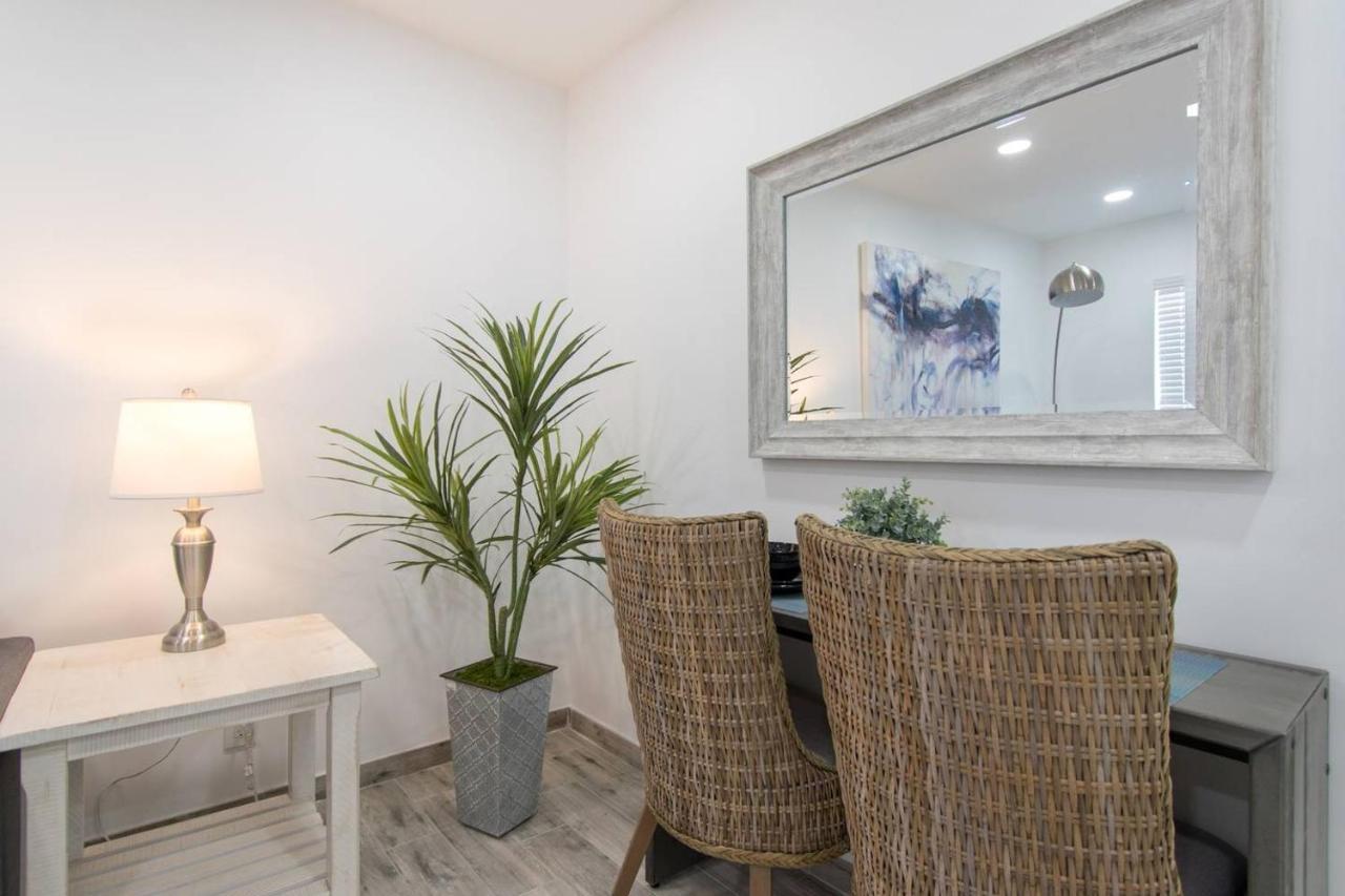 Lovely 1Br W Parking Space & Walk To The Beach #7 Голлівуд Екстер'єр фото