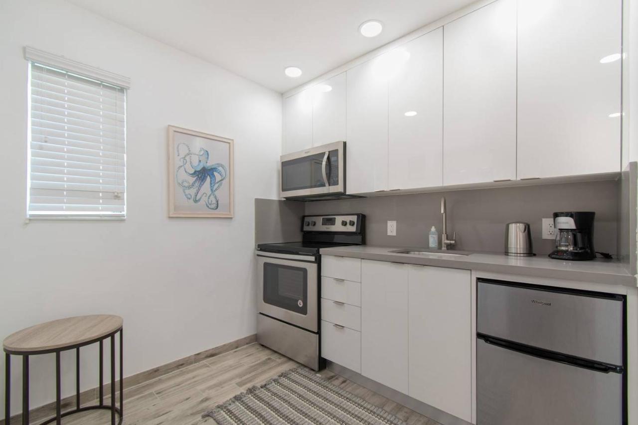 Lovely 1Br W Parking Space & Walk To The Beach #7 Голлівуд Екстер'єр фото